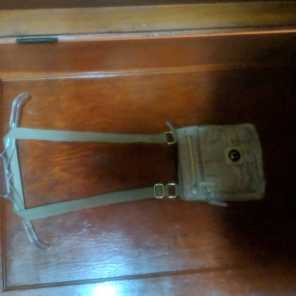 Crossbody bag Franco Sarto tan with gold hardware - Picture 2 of 8